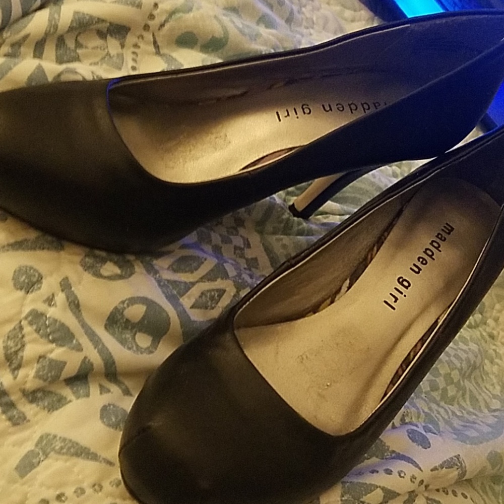 Madden Girl 3"-3.5" black heels size 5.5